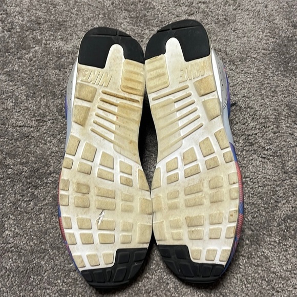 Nike sneakers - Picture 6 of 6